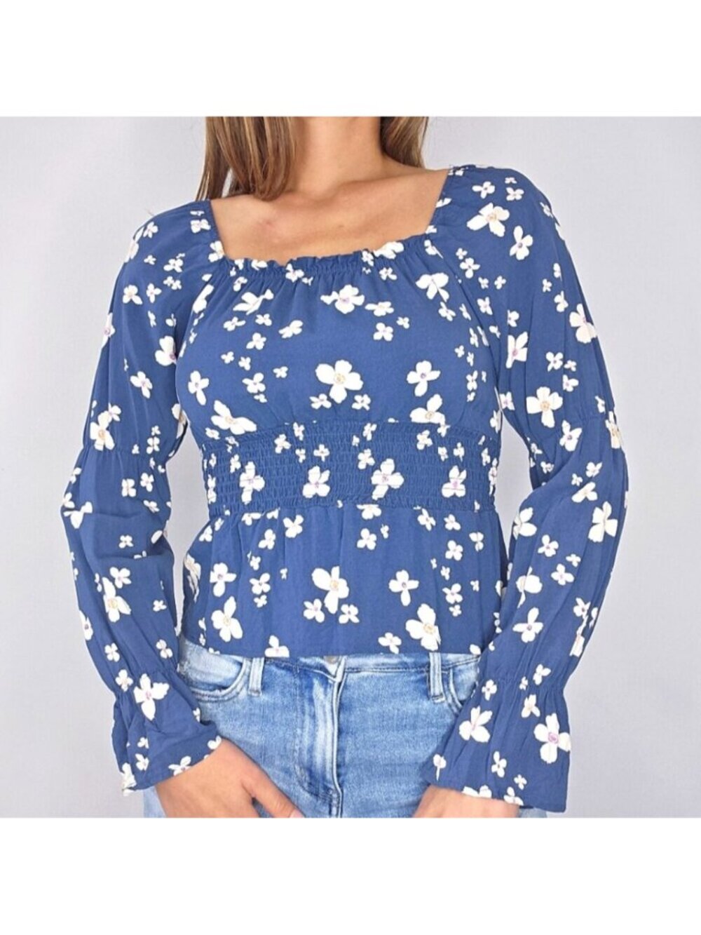 SO Floral Blue Long Sleeve Square Neckline Peasant Top Size Medium